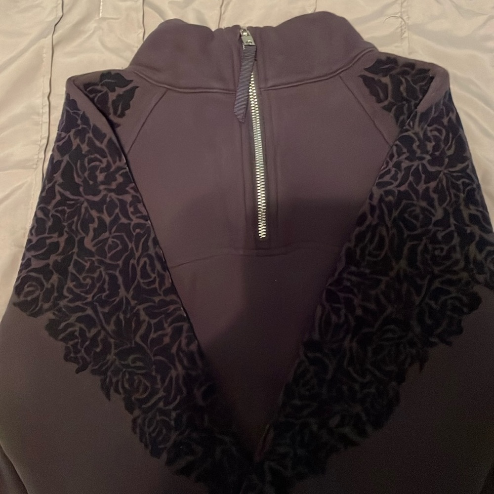 navy lululemon floral flock pullover - Picture 6 of 9
